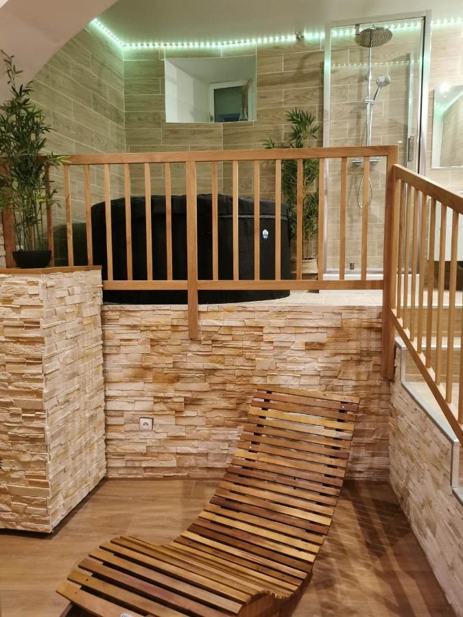 Le Spa De La Cathedrale - Jacuzzi - Sauna - Champagne - Netflix - Wifi Troyes Luaran gambar