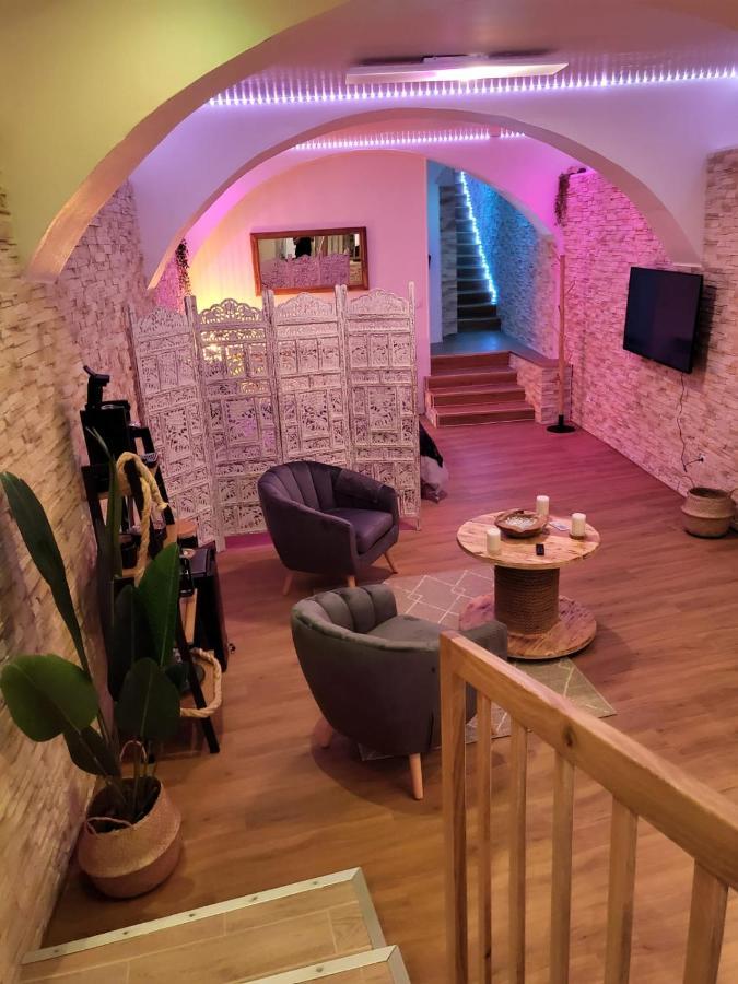Le Spa De La Cathedrale - Jacuzzi - Sauna - Champagne - Netflix - Wifi Troyes Luaran gambar