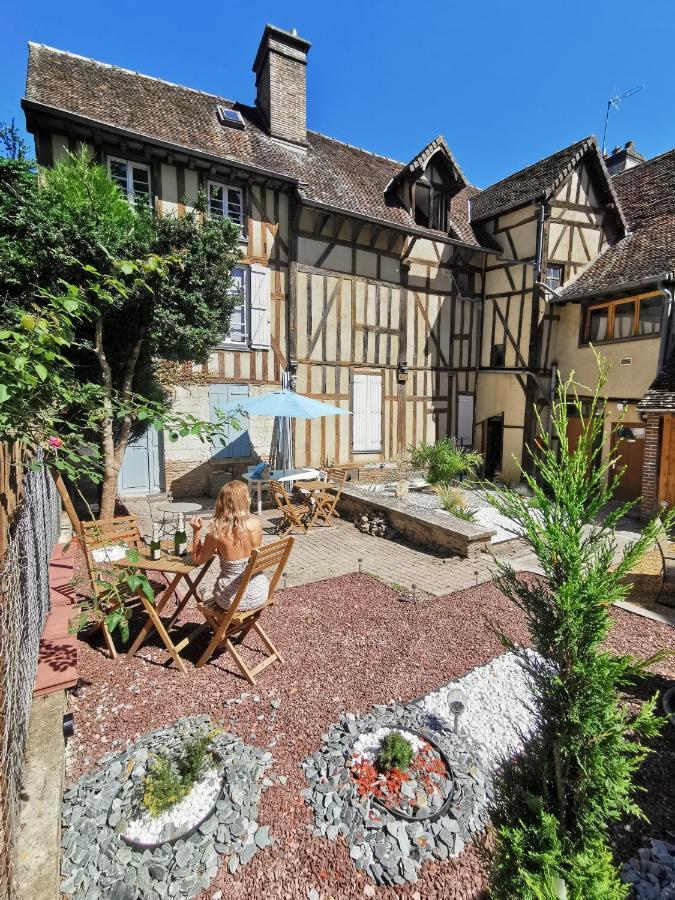 Le Spa De La Cathedrale - Jacuzzi - Sauna - Champagne - Netflix - Wifi Troyes Luaran gambar
