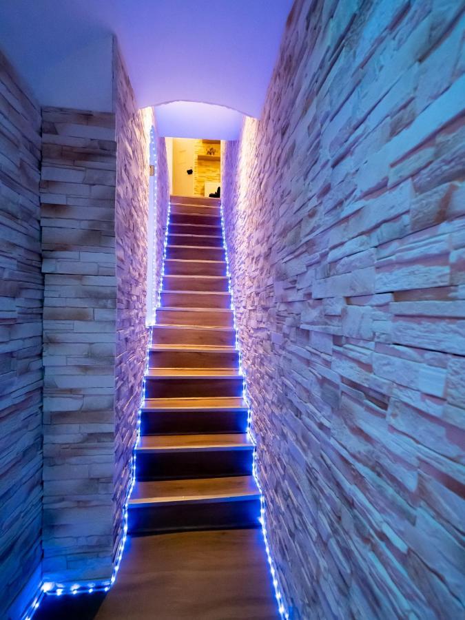 Le Spa De La Cathedrale - Jacuzzi - Sauna - Champagne - Netflix - Wifi Troyes Luaran gambar