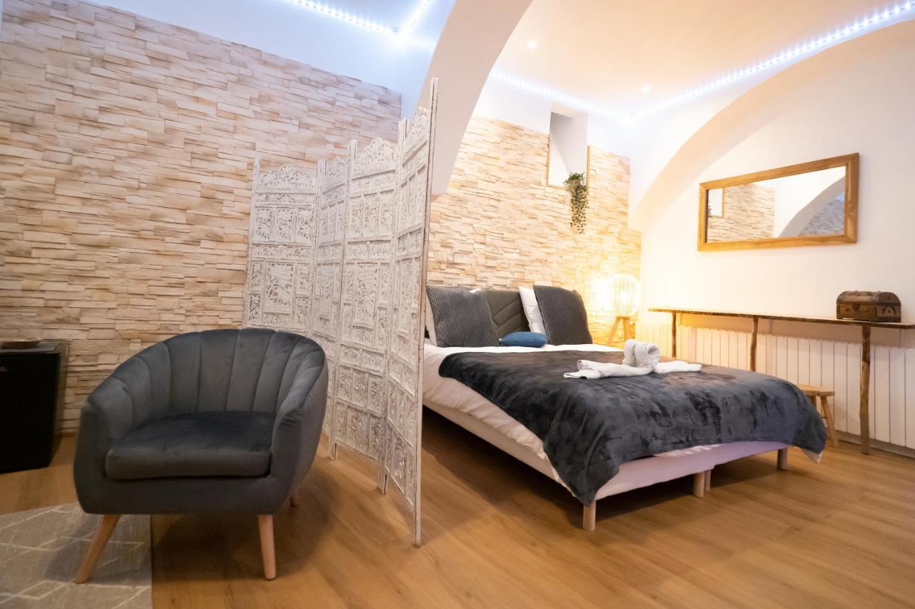 Le Spa De La Cathedrale - Jacuzzi - Sauna - Champagne - Netflix - Wifi Troyes Luaran gambar